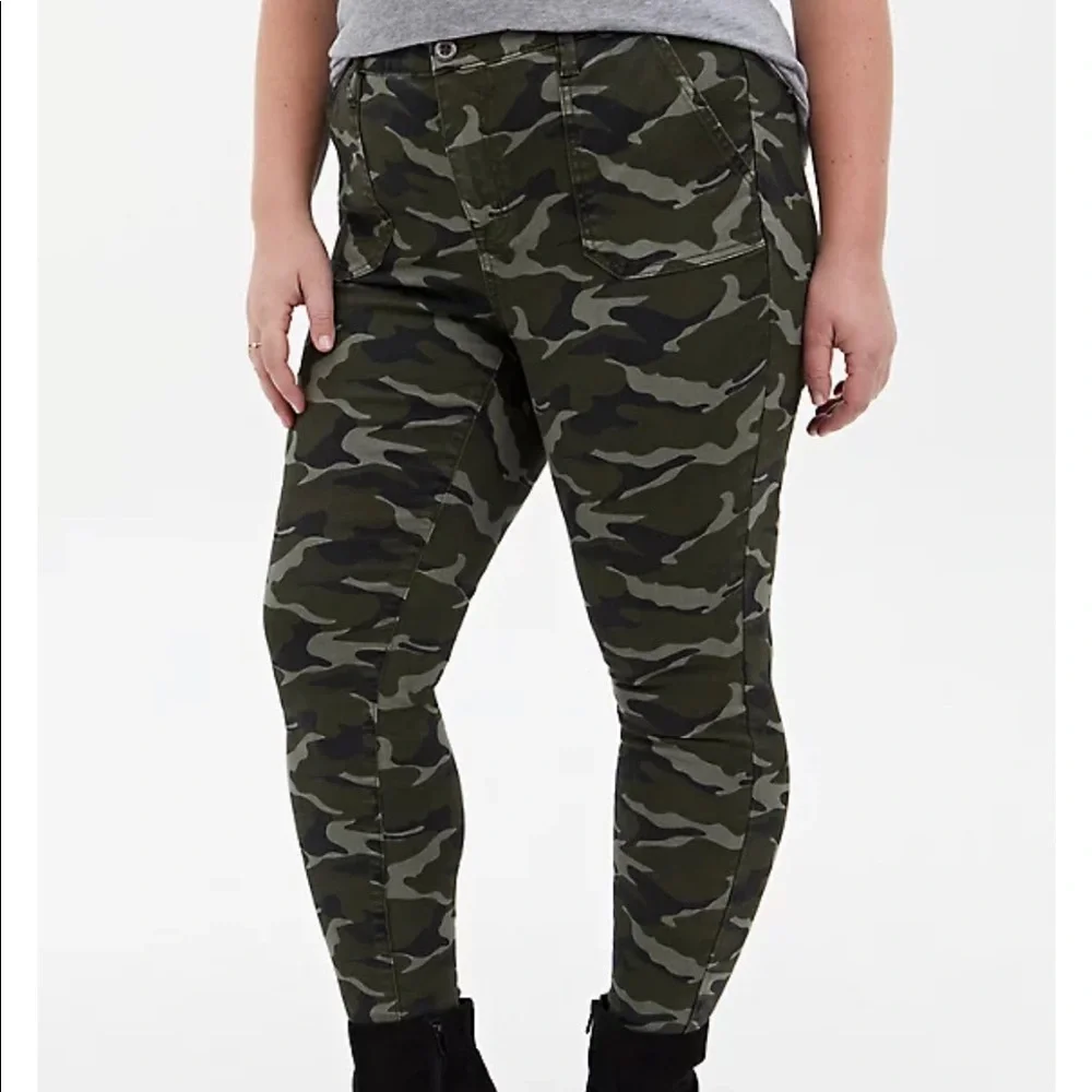 Torrid Camouflage Skinny Jeans - Picture 4 of 14